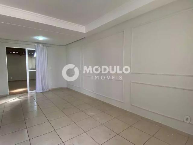 Casa / Sobrado para Venda em Uberlândia/MG Tubalina 3 Quartos