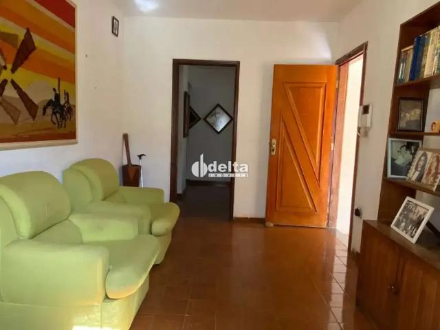 Casa / Sobrado para Venda em Uberlândia/MG Tubalina 3 Quartos