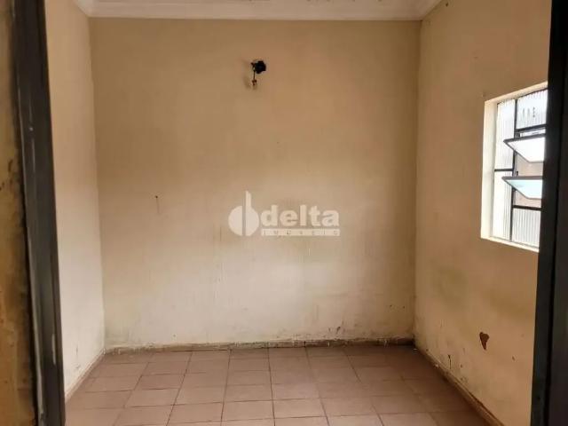 Casa / Sobrado para Venda em Uberlândia/MG Tubalina 2 Quartos