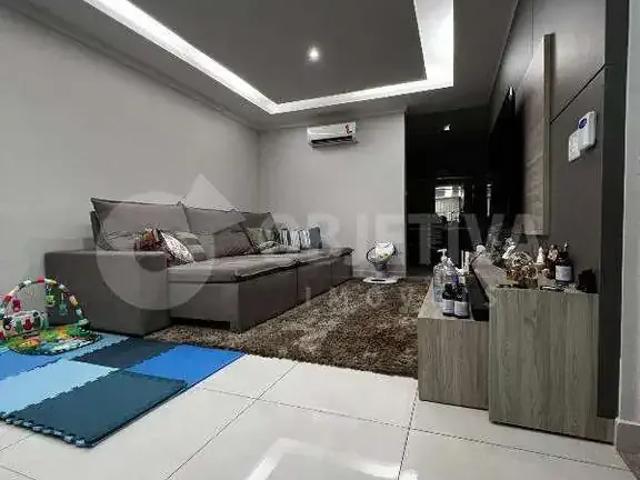 Casa / Sobrado para Venda em Uberlândia/MG Umuarama 3 Quartos