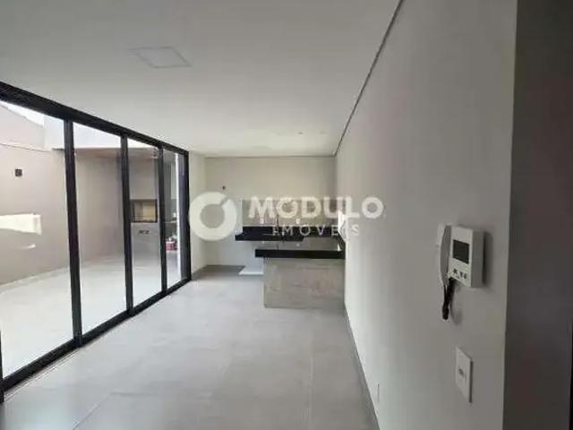 Casa / Sobrado para Venda em Uberlândia/MG Umuarama 3 Quartos