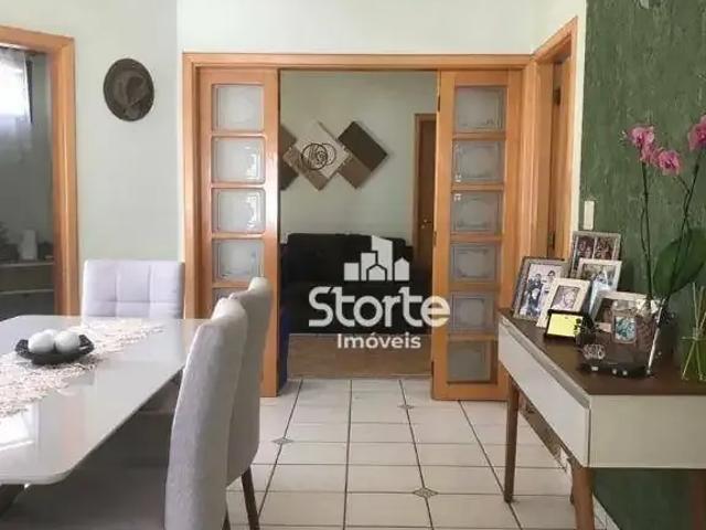 Casa / Sobrado para Venda em Uberlândia/MG Umuarama 4 Quartos