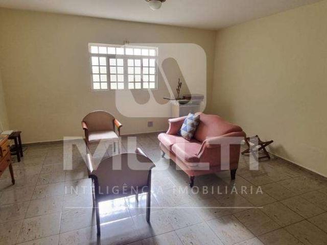 Casa / Sobrado para Venda em Uberlândia/MG Umuarama 5 Quartos