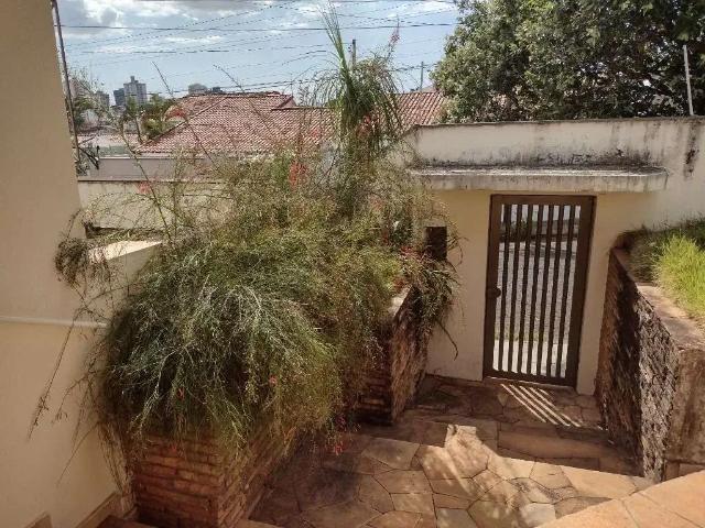 Casa / Sobrado para Venda em Uberlândia/MG Vigilato Pereira 4 Quartos