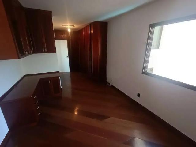 Casa / Sobrado para Venda em Uberlândia/MG Vigilato Pereira 4 Quartos