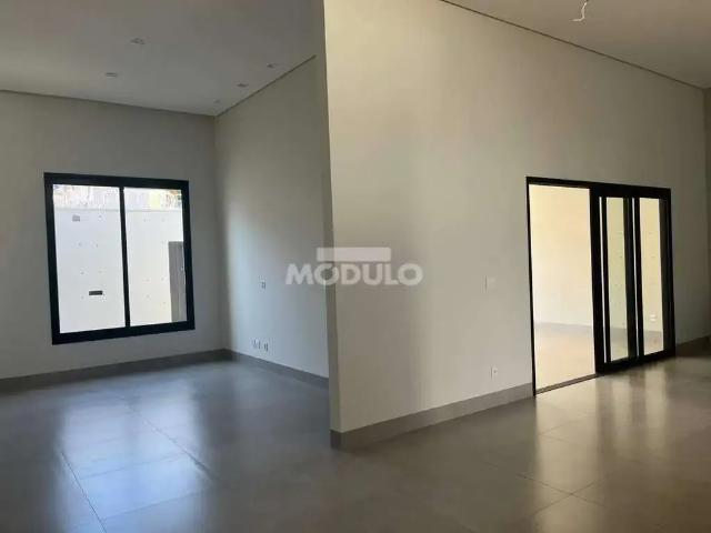 Casa / Sobrado para Venda em Uberlândia/MG Vigilato Pereira 3 Quartos