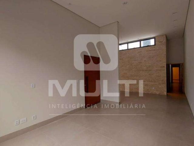 Casa / Sobrado para Venda em Uberlândia/MG Vila Póvoa 3 Quartos