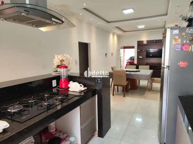 Casa / Sobrado para Venda em Uberlândia/MG Pacaembu 3 Quartos