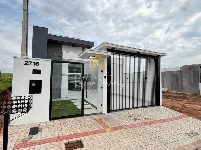 Casa / Sobrado para Venda em Umuarama/PR Jardim Real 3 Quartos