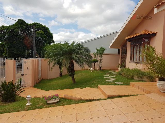 Casa / Sobrado para Venda em Umuarama/PR Zona I 4 Quartos