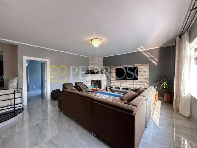 Casa / Sobrado para Venda em União da Vitória/PR São Bernardo 5 Quartos