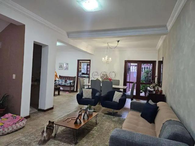 Casa / Sobrado para Venda em Valinhos/SP Castelo 3 Quartos