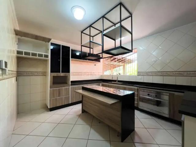 Casa / Sobrado para Venda em Valinhos/SP Chácaras São Bento 4 Quartos