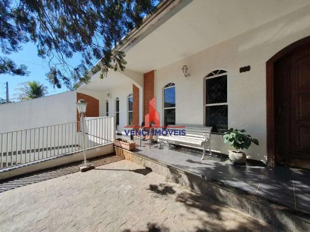 Casa / Sobrado para Venda em Valinhos/SP Jardim das Vitórias Régias 4 Quartos