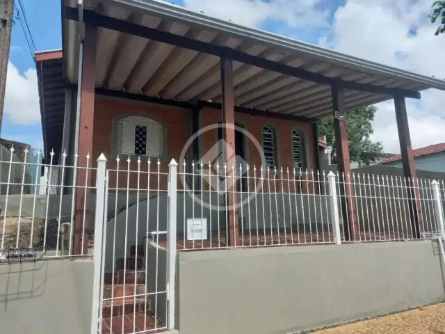 Casa / Sobrado para Venda em Valinhos/SP Jardim Pinheiros 2 Quartos