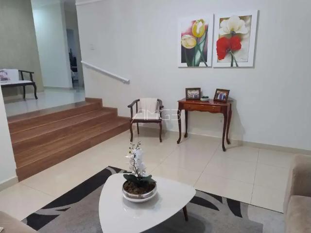 Casa / Sobrado para Venda em Valinhos/SP Jardim São Francisco 5 Quartos