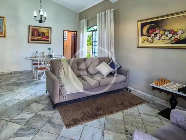 Casa / Sobrado para Venda em Valinhos/SP Jardim Santo Antônio 3 Quartos