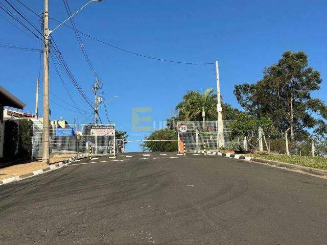 Casa / Sobrado para Venda em Valinhos/SP Loteamento Residencial Ana Carolina 4 Quartos