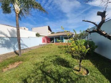 Casa / Sobrado para Venda em Valinhos/SP Loteamento Residencial Nova Itália 1 Quartos