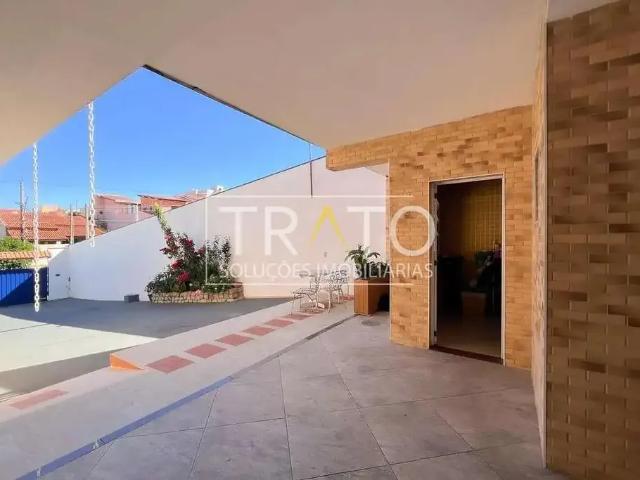 Casa / Sobrado para Venda em Valinhos/SP Parque Cecap 5 Quartos