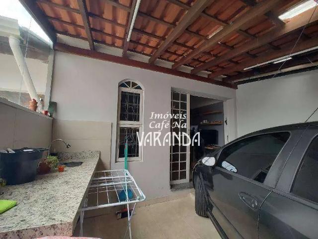 Casa / Sobrado para Venda em Valinhos/SP Parque das Colinas 4 Quartos