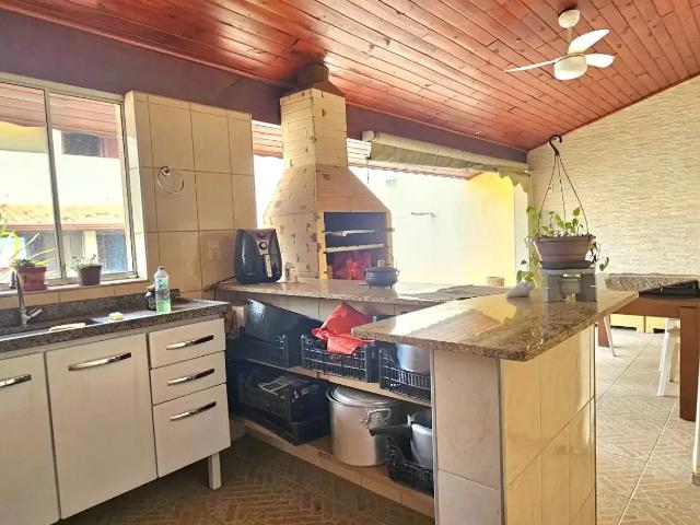 Casa / Sobrado para Venda em Valinhos/SP Parque Santana 3 Quartos
