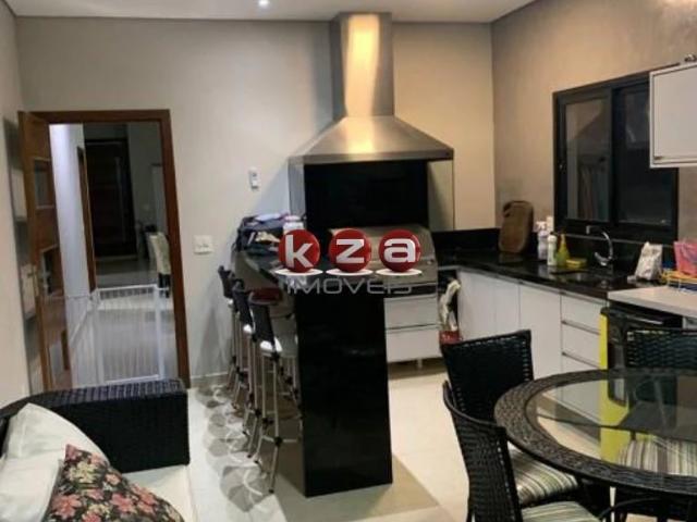 Casa / Sobrado para Venda em Valinhos/SP Pinheiro 3 Quartos
