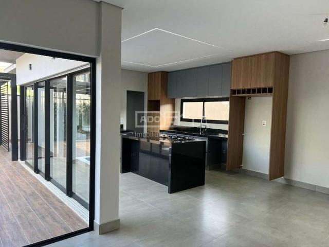 Casa / Sobrado para Venda em Valinhos/SP Roncáglia 3 Quartos