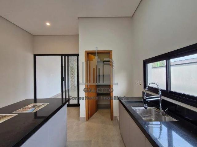 Casa / Sobrado para Venda em Valinhos/SP Roncáglia 3 Quartos