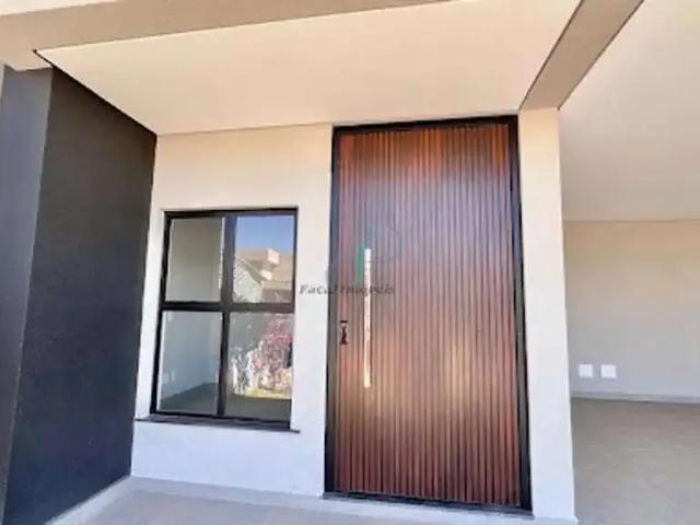 Casa / Sobrado para Venda em Valinhos/SP Roncáglia 3 Quartos