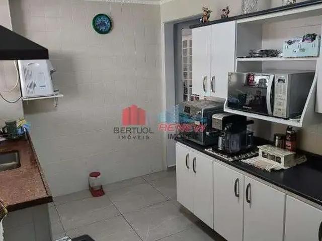 Casa / Sobrado para Venda em Valinhos/SP Vila Independência 4 Quartos