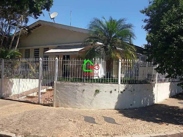 Casa / Sobrado para Venda em Valinhos/SP Vila Santo Antônio 3 Quartos
