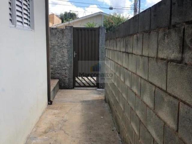 Casa / Sobrado para Venda em Valinhos/SP Vila Santana 2 Quartos