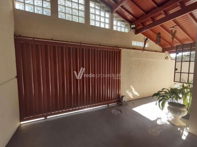 Casa / Sobrado para Venda em Valinhos/SP Vila Santana 3 Quartos