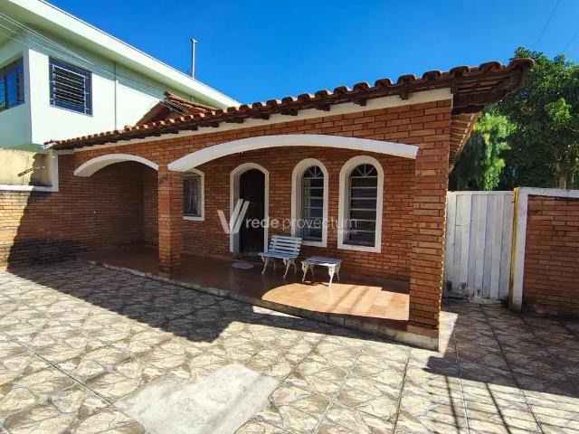 Casa / Sobrado para Venda em Valinhos/SP Vila Santana 3 Quartos