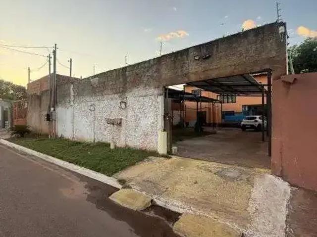 Casa / Sobrado para Venda em Várzea Grande/MT Canelas 4 Quartos