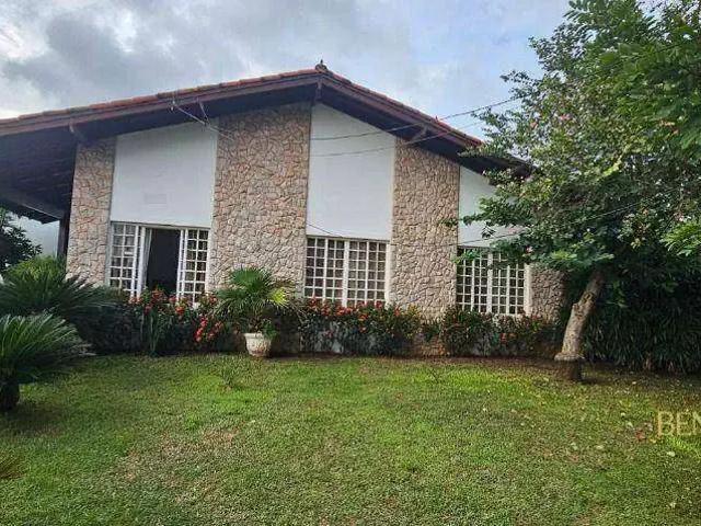 Casa / Sobrado para Venda em Várzea Grande/MT Jardim Aeroporto 4 Quartos