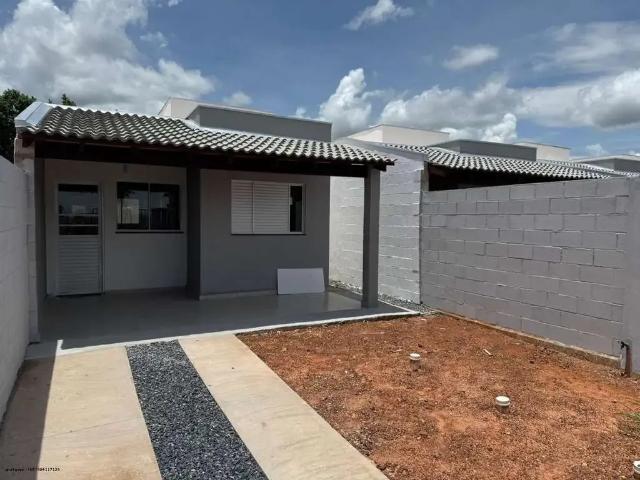 Casa / Sobrado para Venda em Várzea Grande/MT Petrópolis 2 Quartos