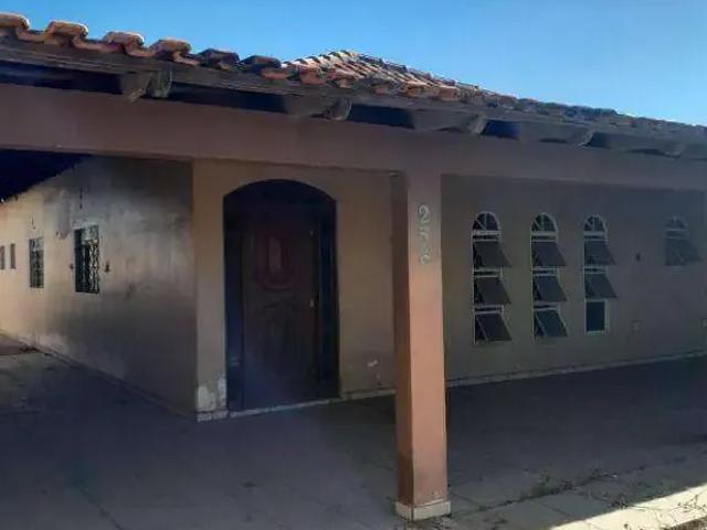 Casa / Sobrado para Venda em Várzea Grande/MT Vila Ipase 4 Quartos