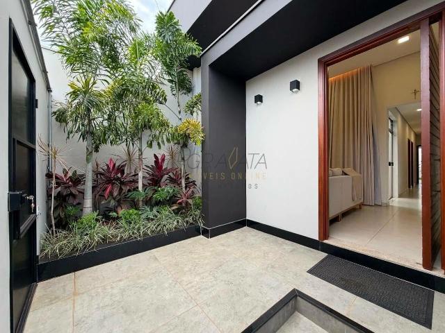 Casa / Sobrado para Venda em Varginha/MG Flamboyant 3 Quartos