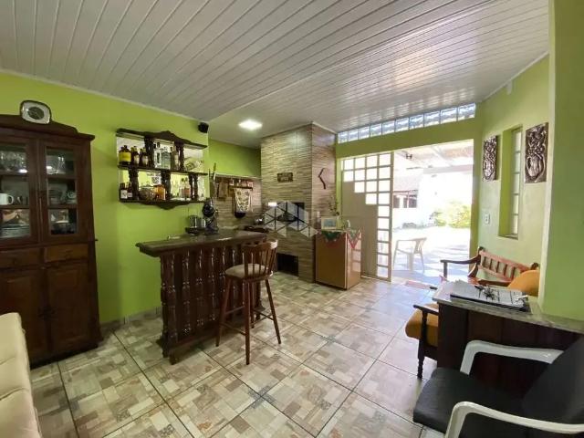 Casa / Sobrado para Venda em Vera Cruz/RS Araçá 4 Quartos