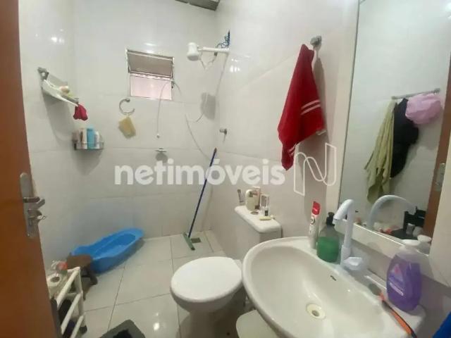 Casa / Sobrado para Venda em Vespasiano/MG Gávea 4 Quartos