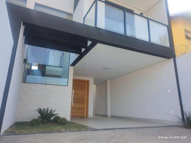 Casa / Sobrado para Venda em Vespasiano/MG Nazia 3 Quartos