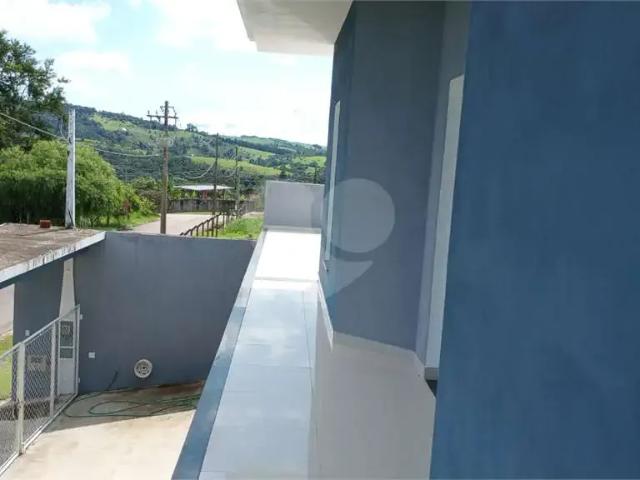 Casa / Sobrado para Venda em Vinhedo/SP Caixa D´Água 3 Quartos