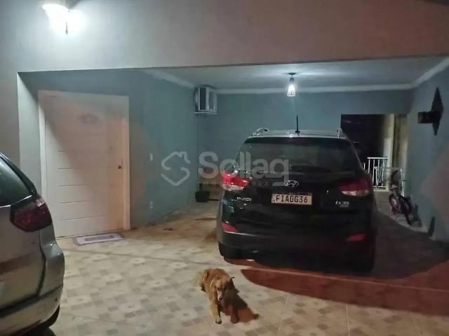 Casa / Sobrado para Venda em Vinhedo/SP Capela 3 Quartos