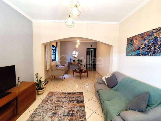 Casa / Sobrado para Venda em Vinhedo/SP Capela 3 Quartos