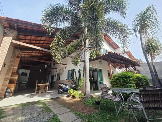Casa / Sobrado para Venda em Vila Velha/ES Cocal 4 Quartos