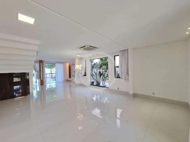 Casa / Sobrado para Venda em Vila Velha/ES Interlagos 4 Quartos