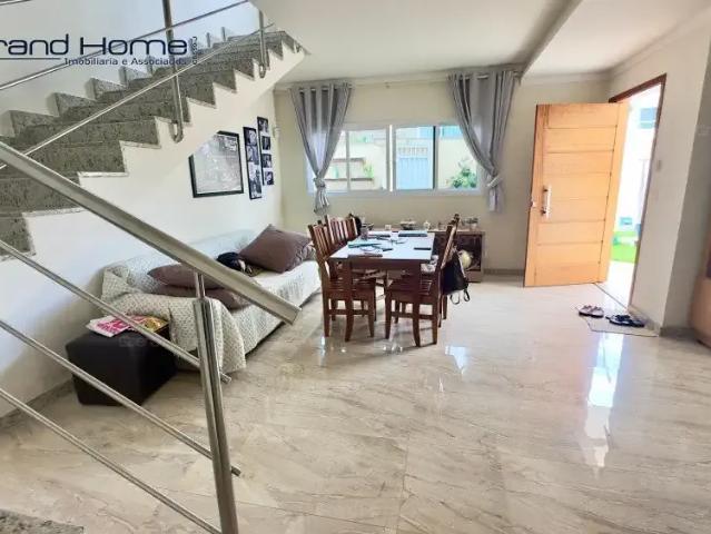 Casa / Sobrado para Venda em Vila Velha/ES Interlagos 4 Quartos