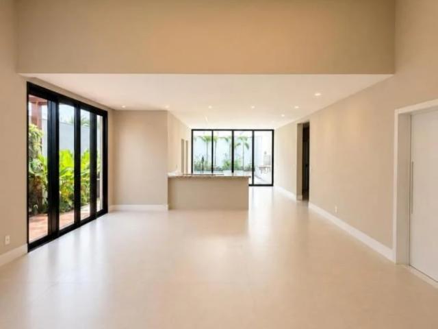 Casa / Sobrado para Venda em Vila Velha/ES Praia da Costa 3 Quartos